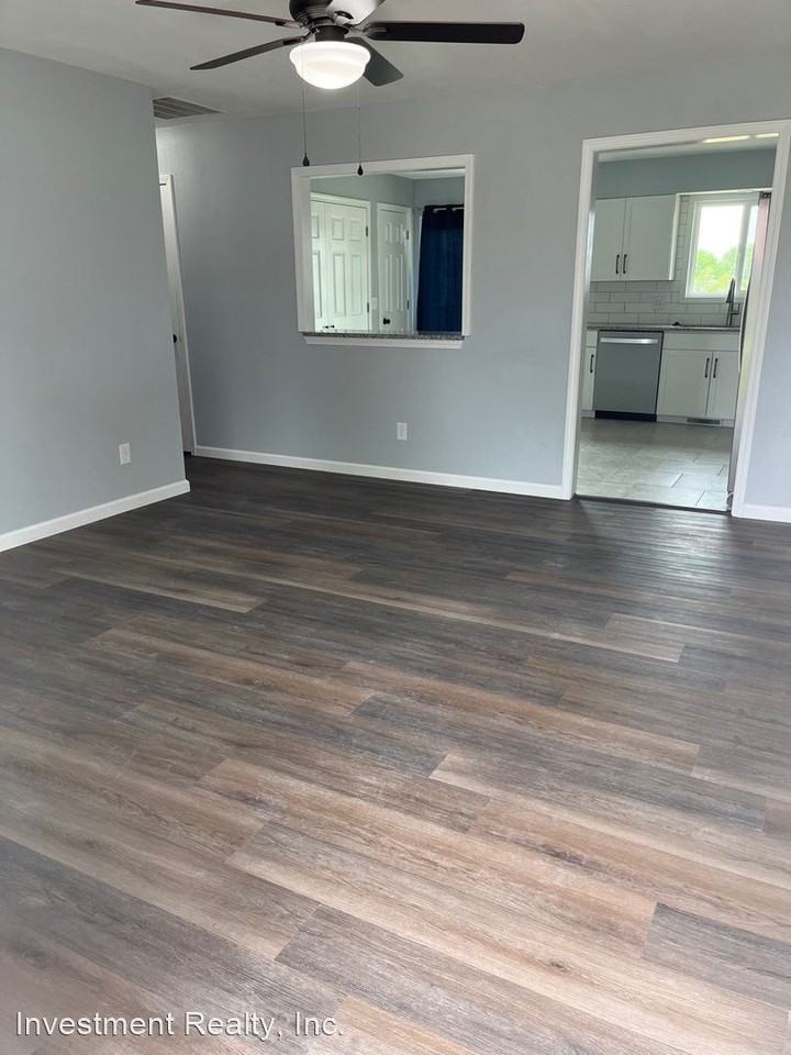 125 Grand Prairie Dr - Photo 3 of 13