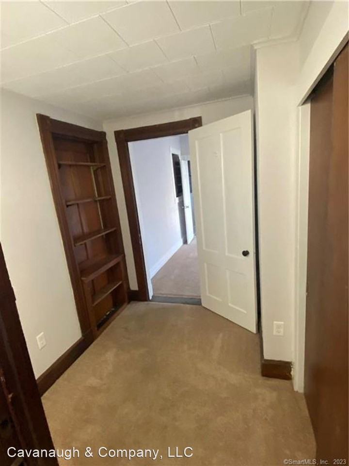 369 Main St - Photo 2 of 11