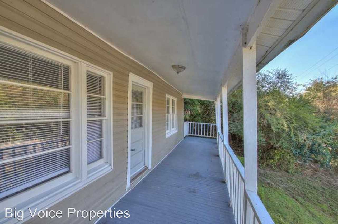 8611 Lawrenceburg Hwy - Photo 2 of 39