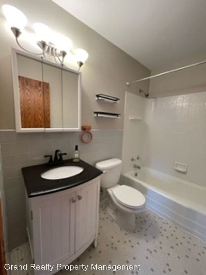 7313 Able St Ne - Photo 3 of 15