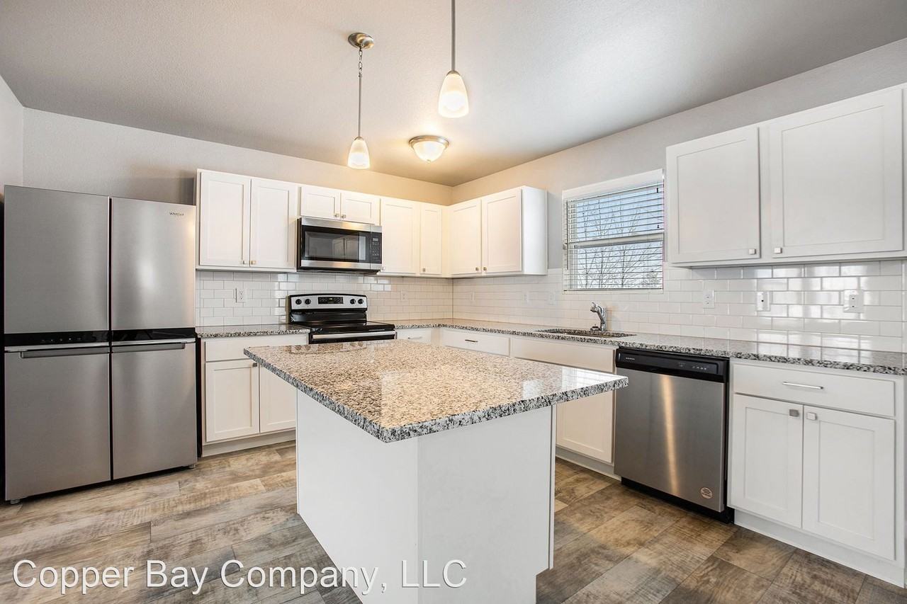 5581 Meadow Ln - Photo 3 of 26