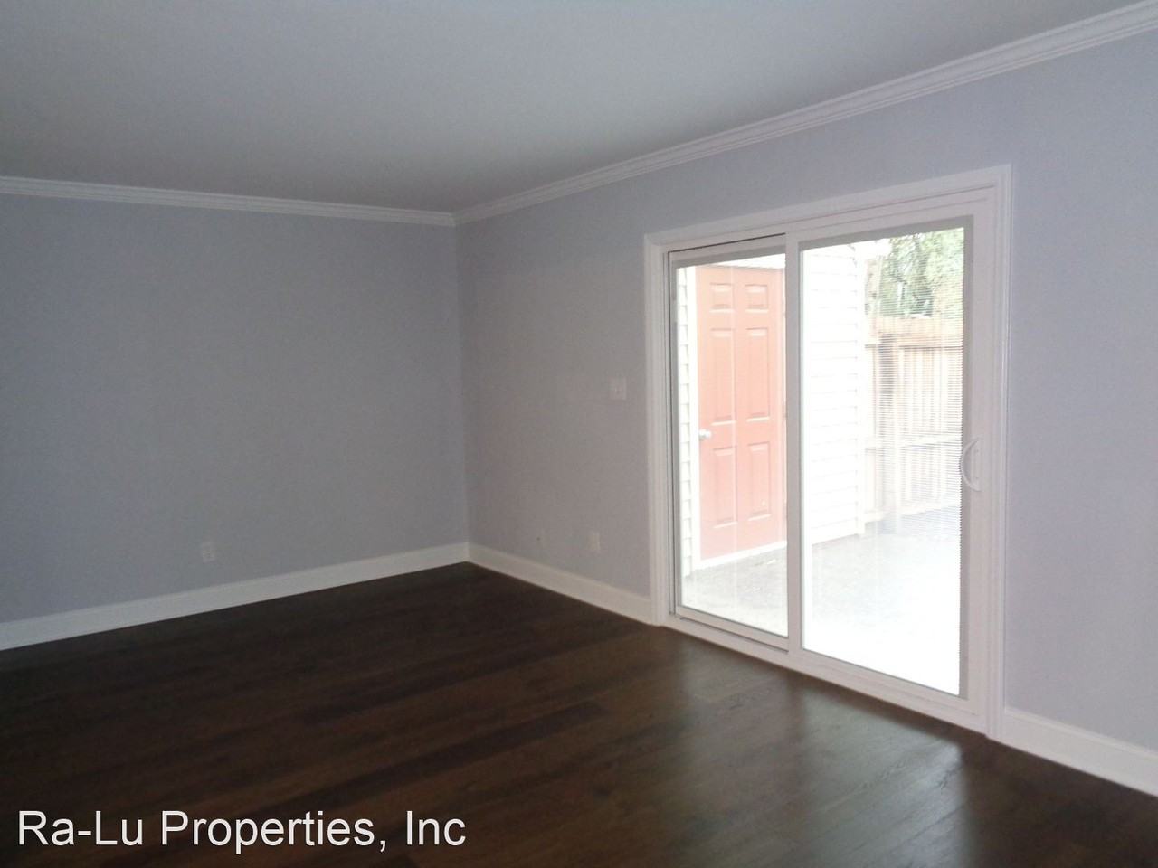 302 Oak Arbor Ln - Photo 3 of 19