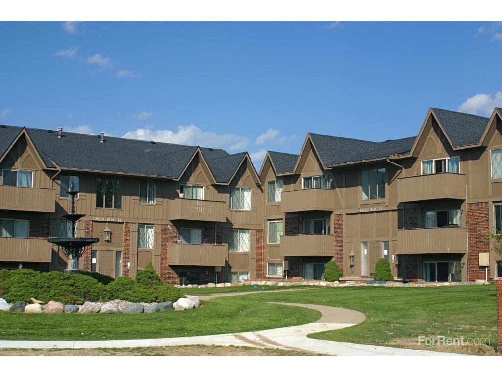 The Landings of Fountain Pointe - Photo 3 of 19