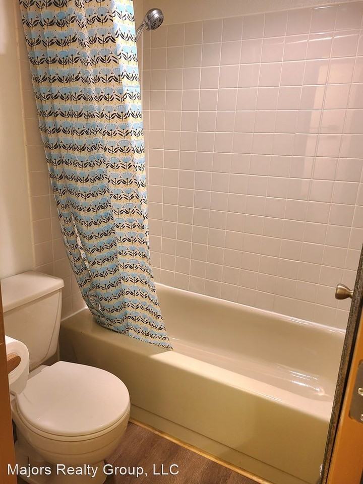 660 Wilcox Ave #1 - Photo 3 of 11