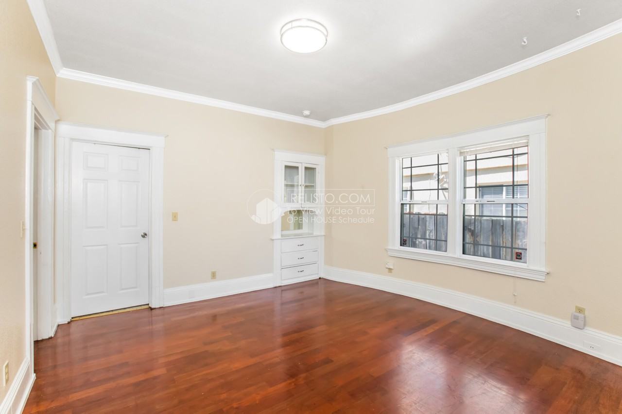 3241 Davis St - Photo 2 of 22