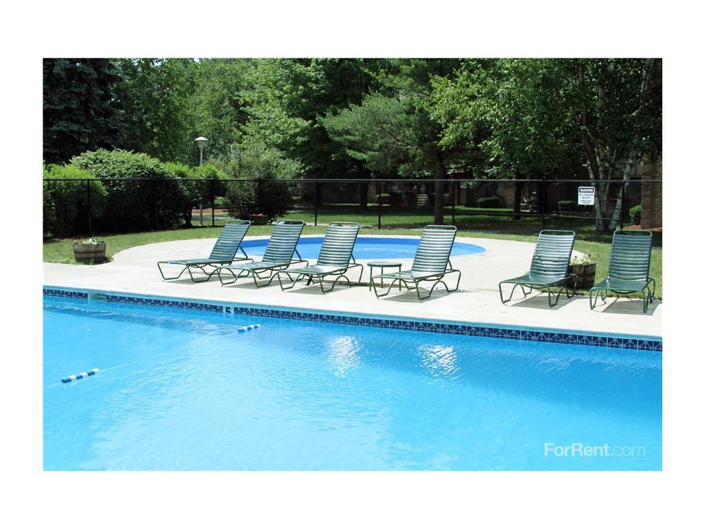 Canterbury Apartments - Photo 3 of 19