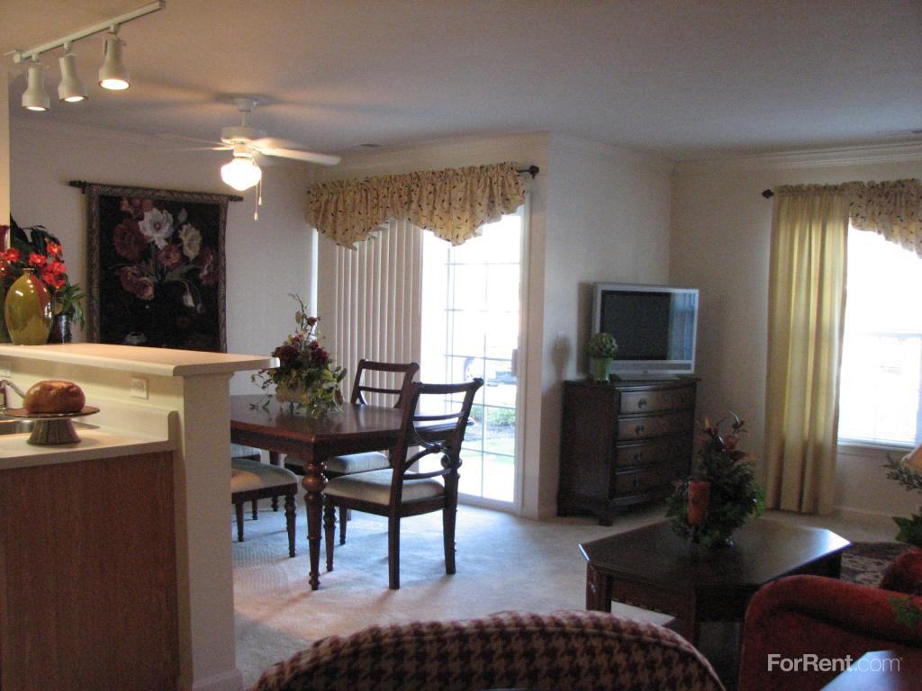 Lakes Of Beavercreek, The - Photo 2 of 20