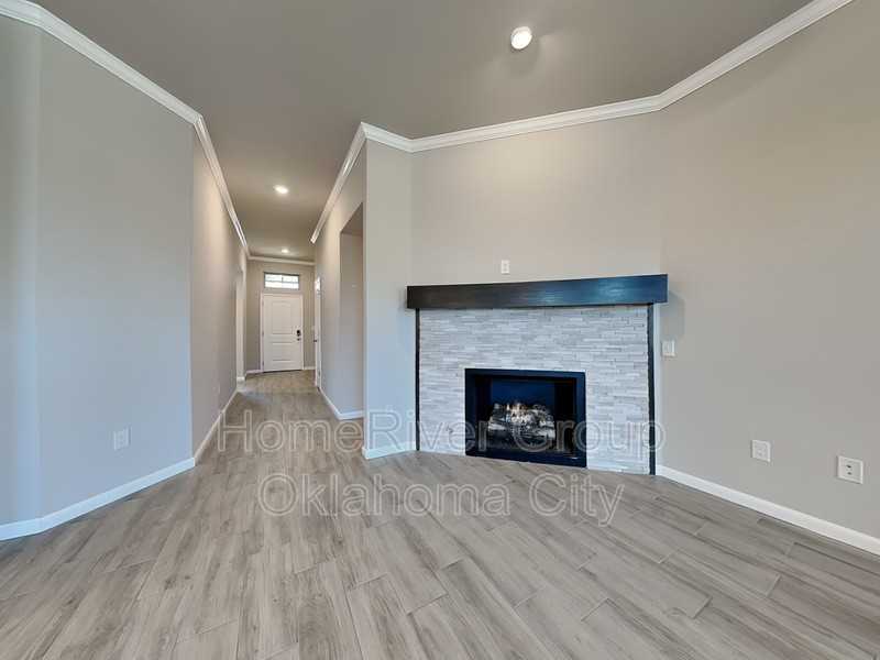 819 Se 17th Ter - Photo 3 of 22