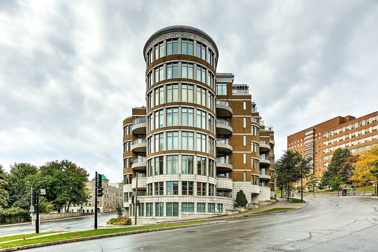 1605 Av Du DocteurPenfield, Montréal, QC H3H 1B2 1 Bedroom Condo for