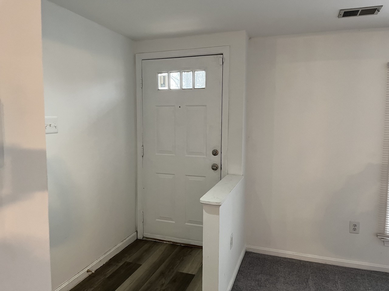 8933 Hobart St - Photo 3 of 29