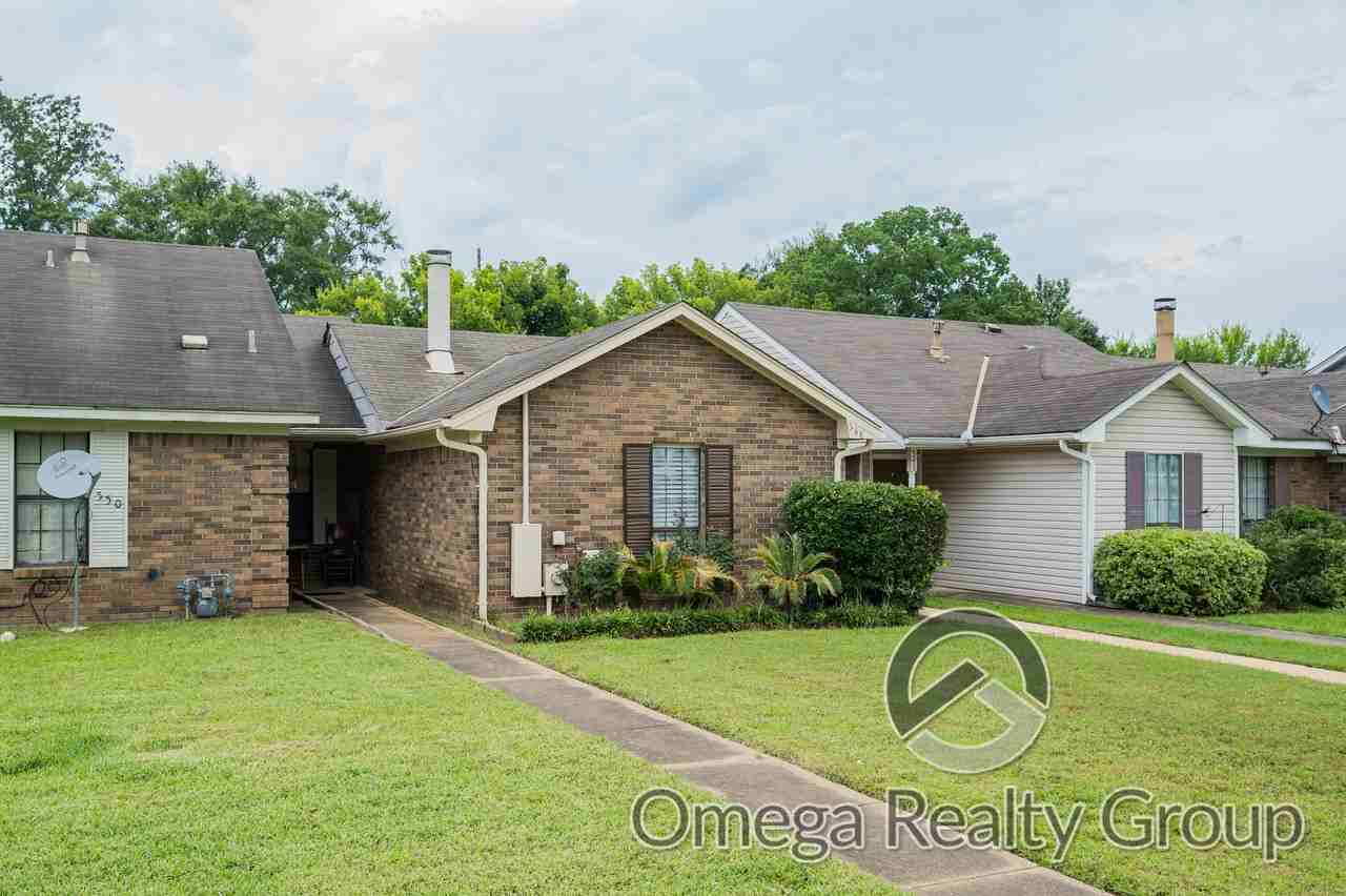 548 Hollow Wood Rd - Photo 3 of 9