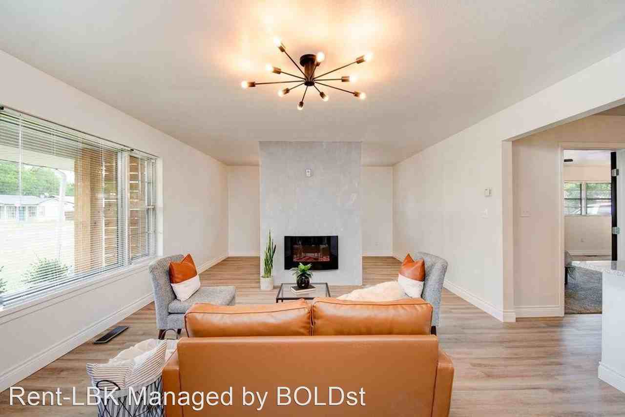 3001 37th St - Photo 3 of 21