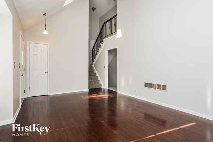 14731 S Summertree Ln - Photo 2 of 15