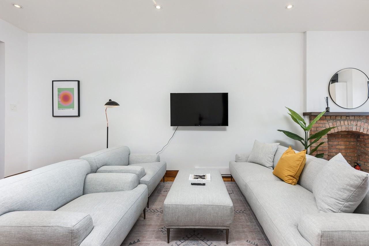 3636 Avenue Coloniale - Photo 3 of 33