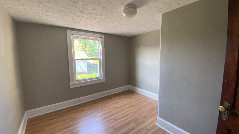 1153 Roslyn Ave Sw - Photo 6 of 19