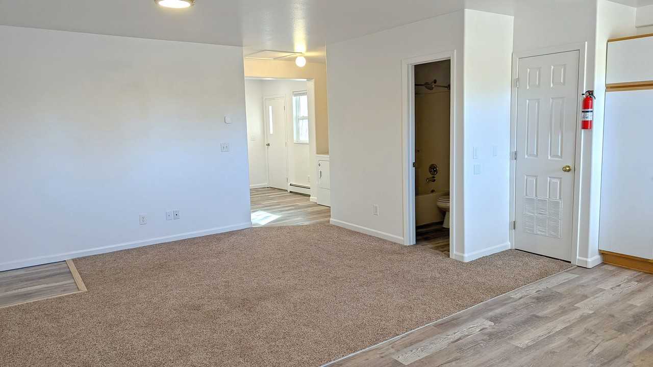 5855 5855 S View Rd #3 - Photo 2 of 14