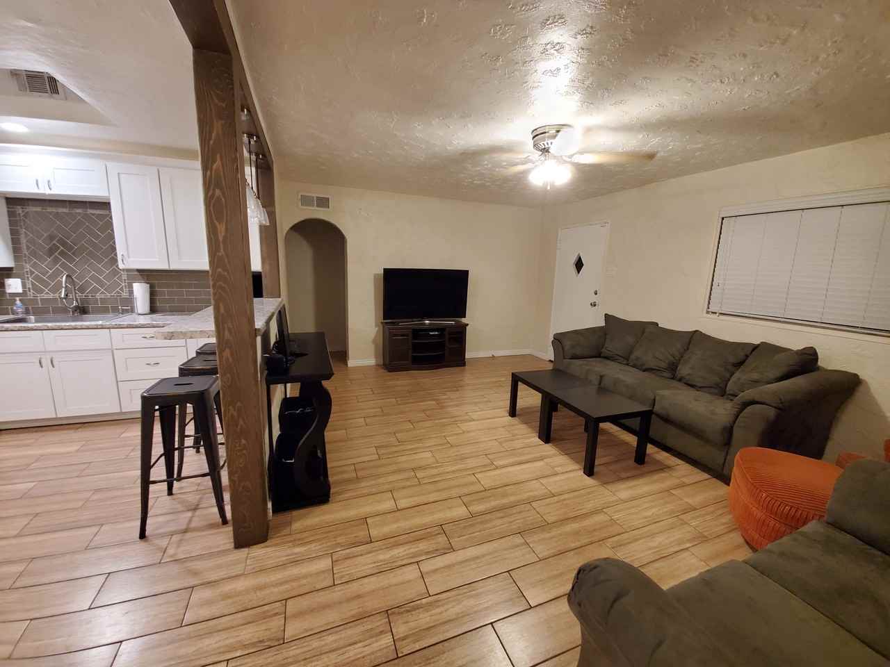 1062 E Glenn St #NA - Photo 3 of 21