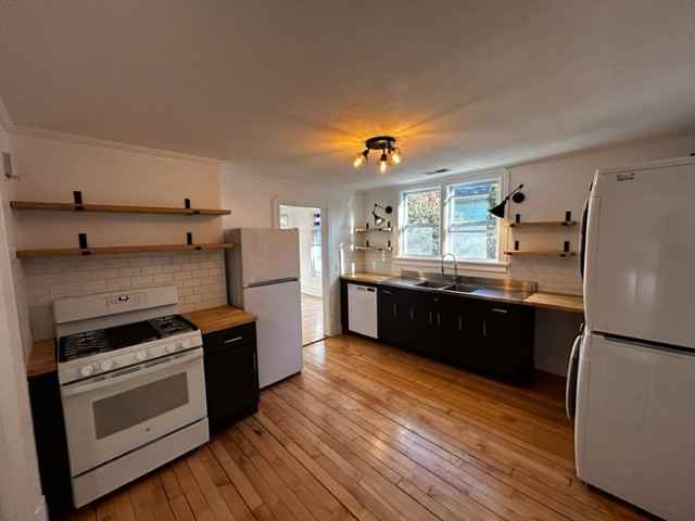 2224 26th Ave S #2 - Photo 2 of 8