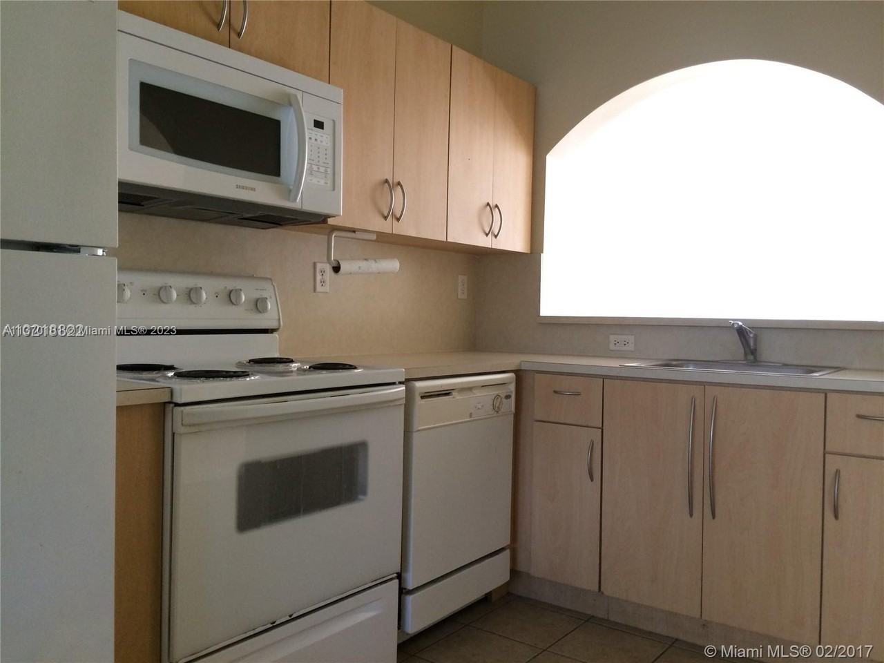 VENETIA GARDEN 2 - Photo 4 of 7