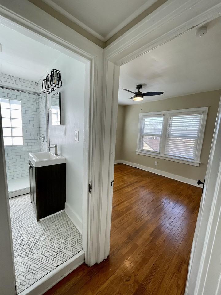 3816 Washington Street #2S - Photo 3 of 24