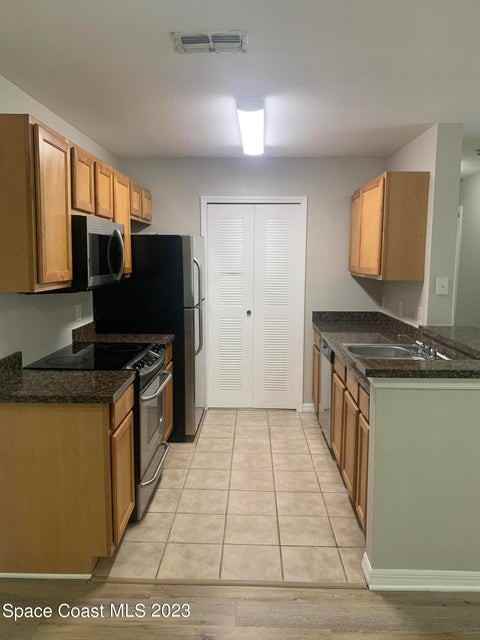 3542 D'Avinci Way - 1Unit 1046 #1 - Photo 3 of 11