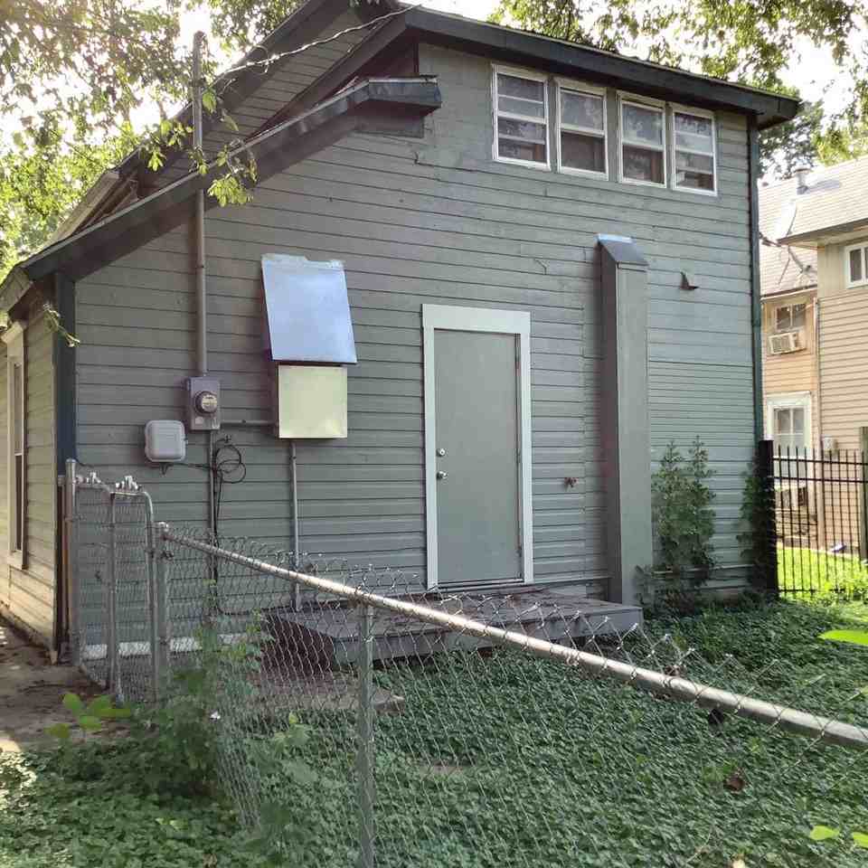 743 S Princeton St #1 - Photo 2 of 2