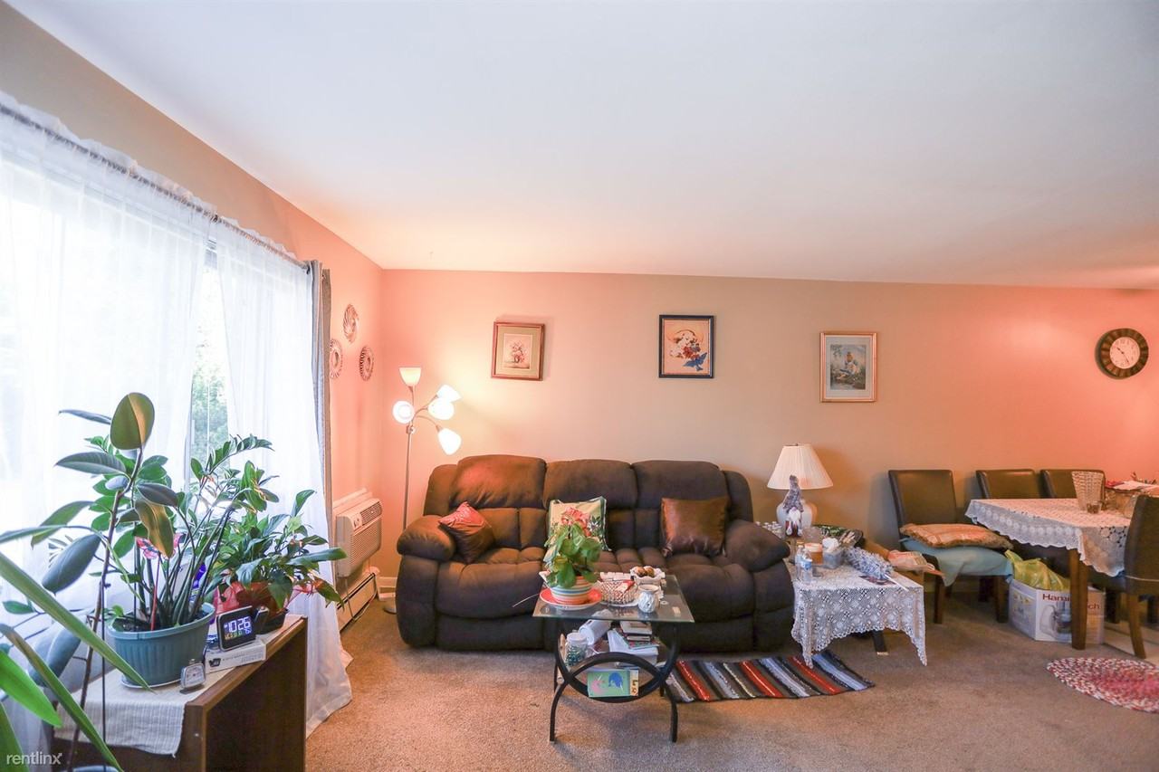 700 McKinley Ave - Photo 2 of 6