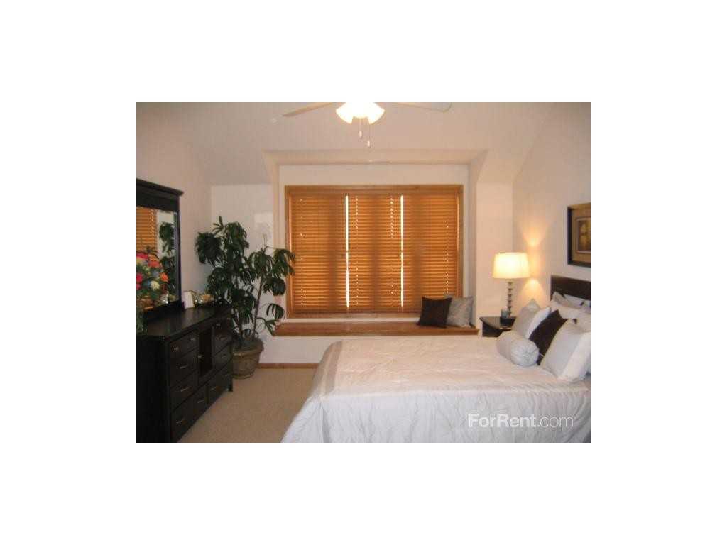 Shodeen Residences at Mill Creek Apartments 0N295 Dooley Drive