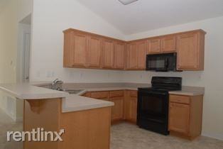 15107 Cedar Springs Dr - Photo 3 of 11