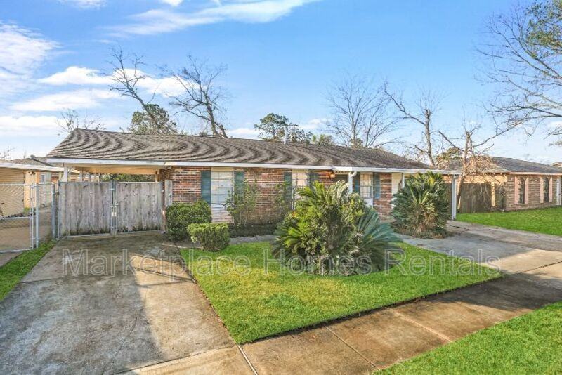 2705 Victoria Dr - Photo 2 of 24