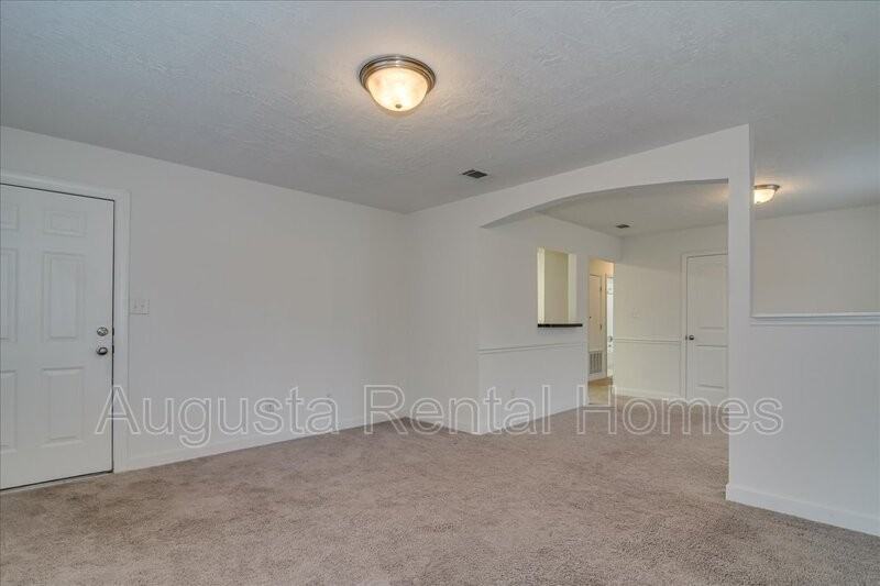 4015 - Photo 5 of 24
