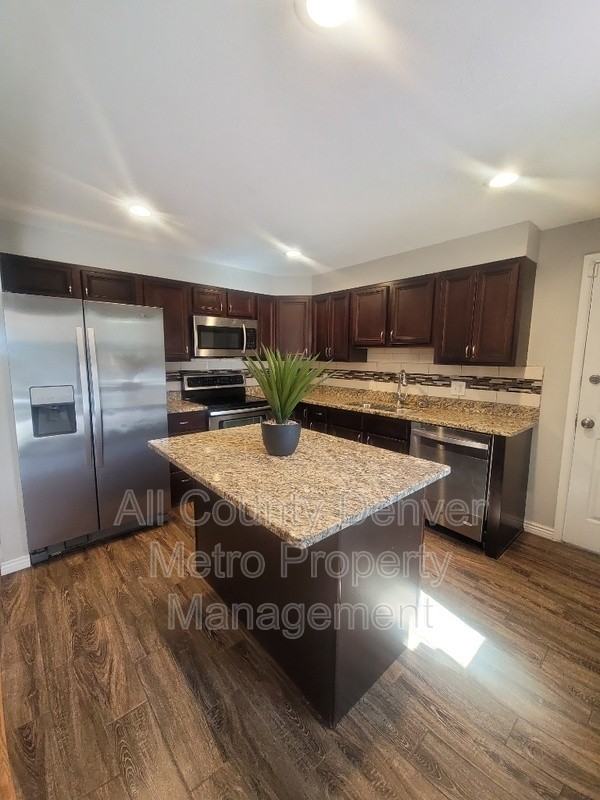 5615 Jellison St - Photo 5 of 20