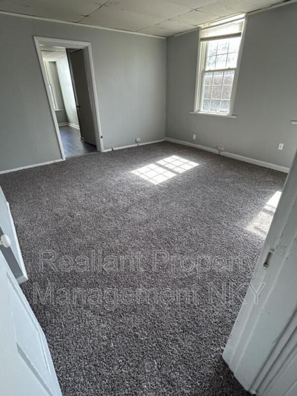 705 Dayton Ave - Photo 3 of 14