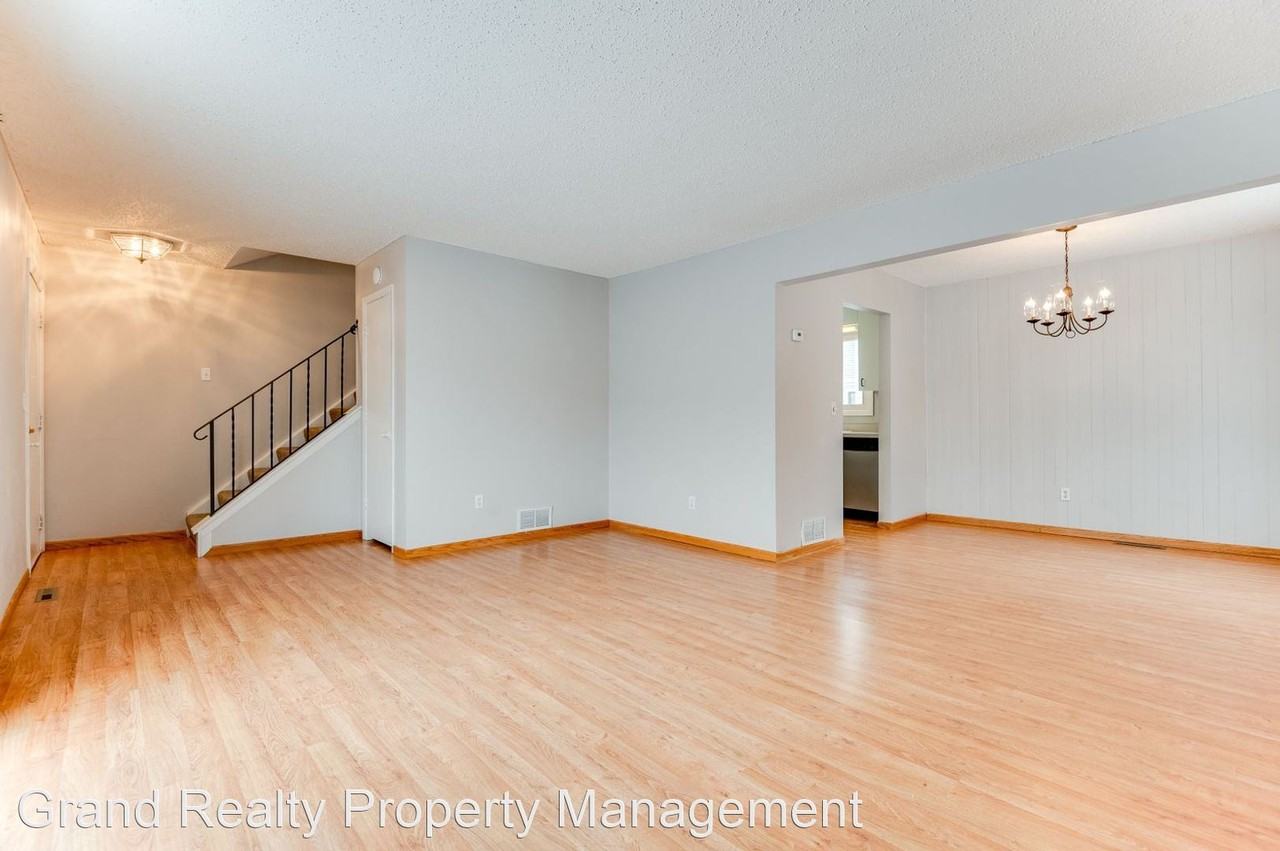 2712 Terraceview Ct - Photo 3 of 13