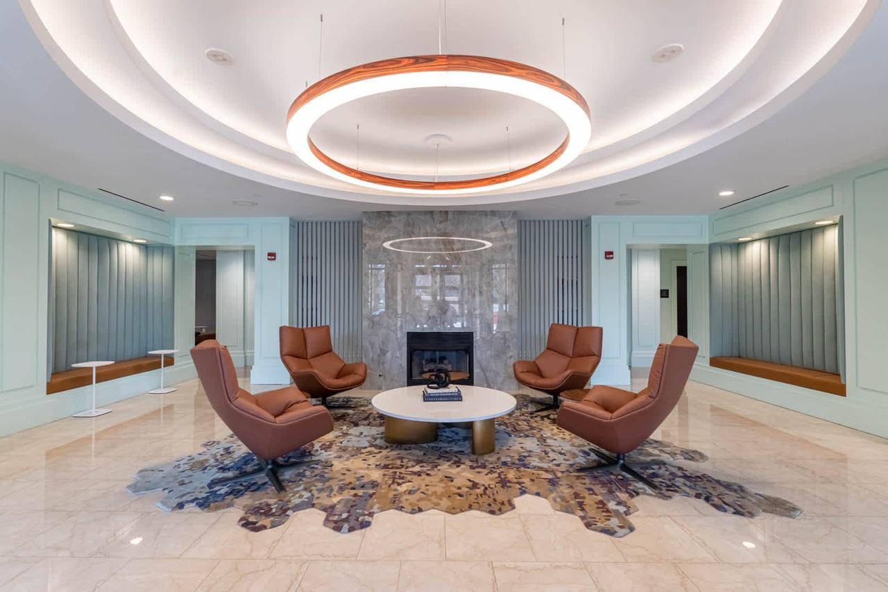 1401 Joyce on Pentagon Row - Photo 4 of 48