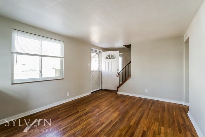 1013 3rd St - Photo 3 of 14