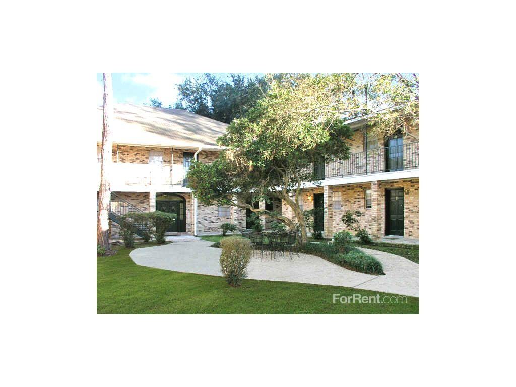 Park Regency Apartments - Photo 3 of 8