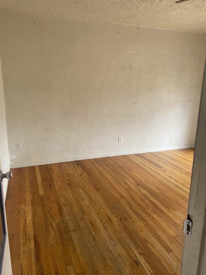 939 Spruce Street #A - Photo 3 of 5