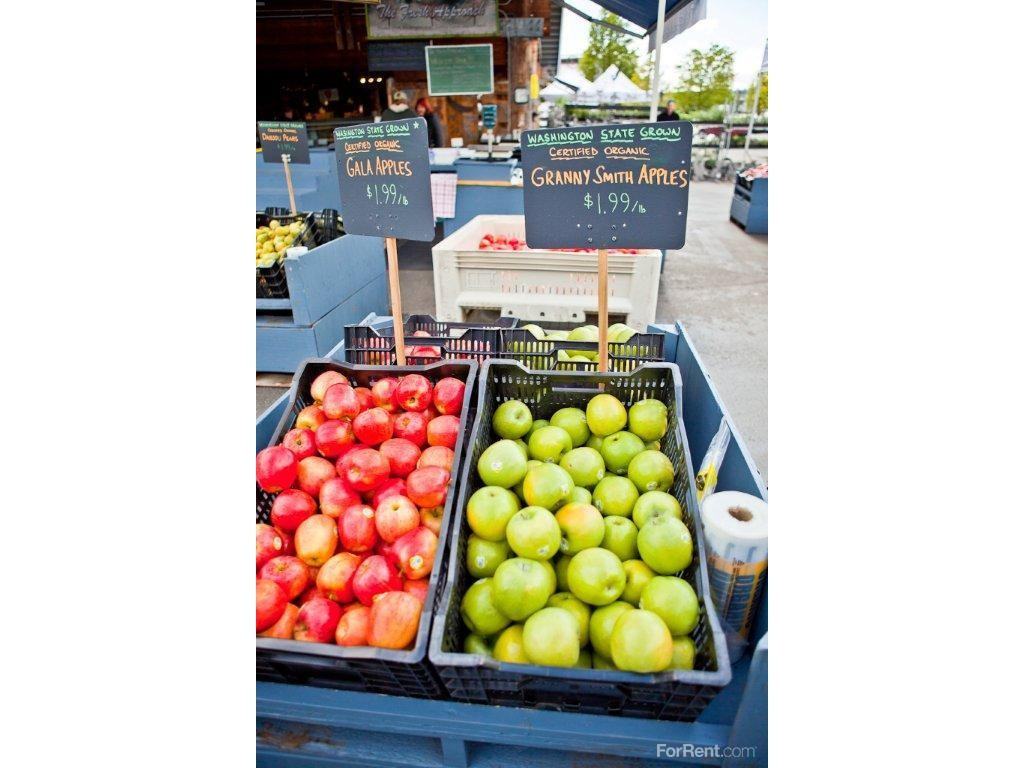 Yauger Park Villas - Photo 2 of 19