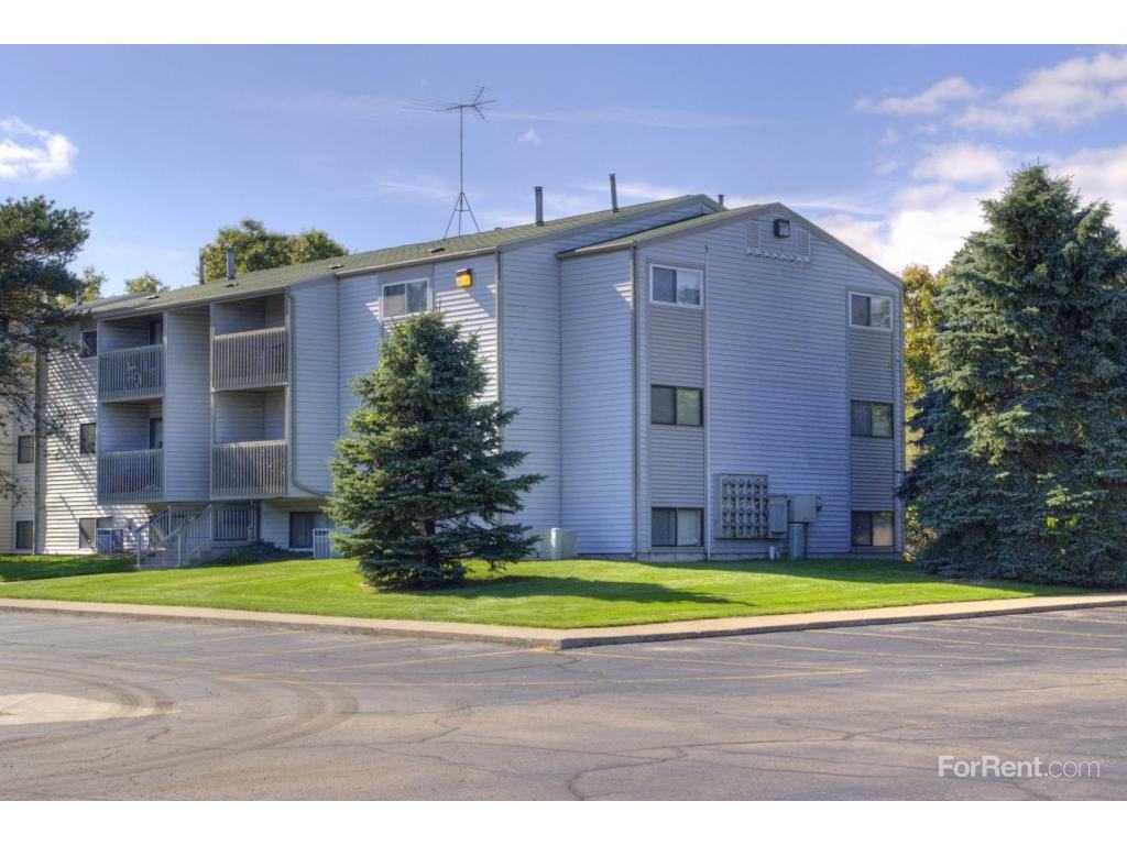 Pines West Apartments - Photo 3 of 19