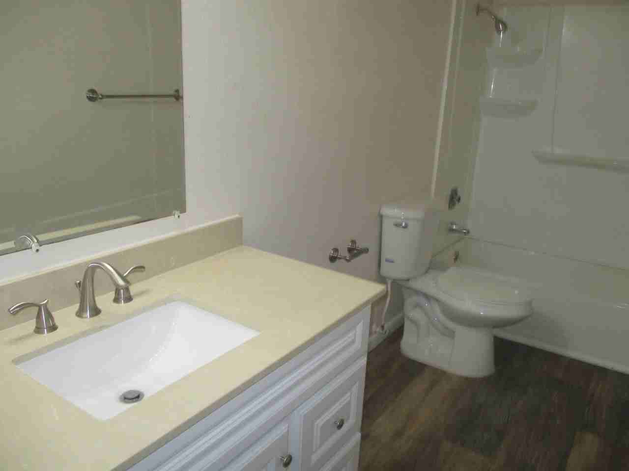 1429 Ne Hogan Pl #1429 - Photo 3 of 15
