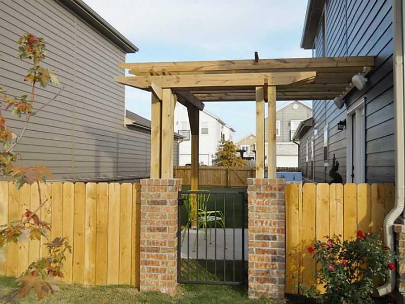 538 N Keats Dr #1 - Photo 2 of 11