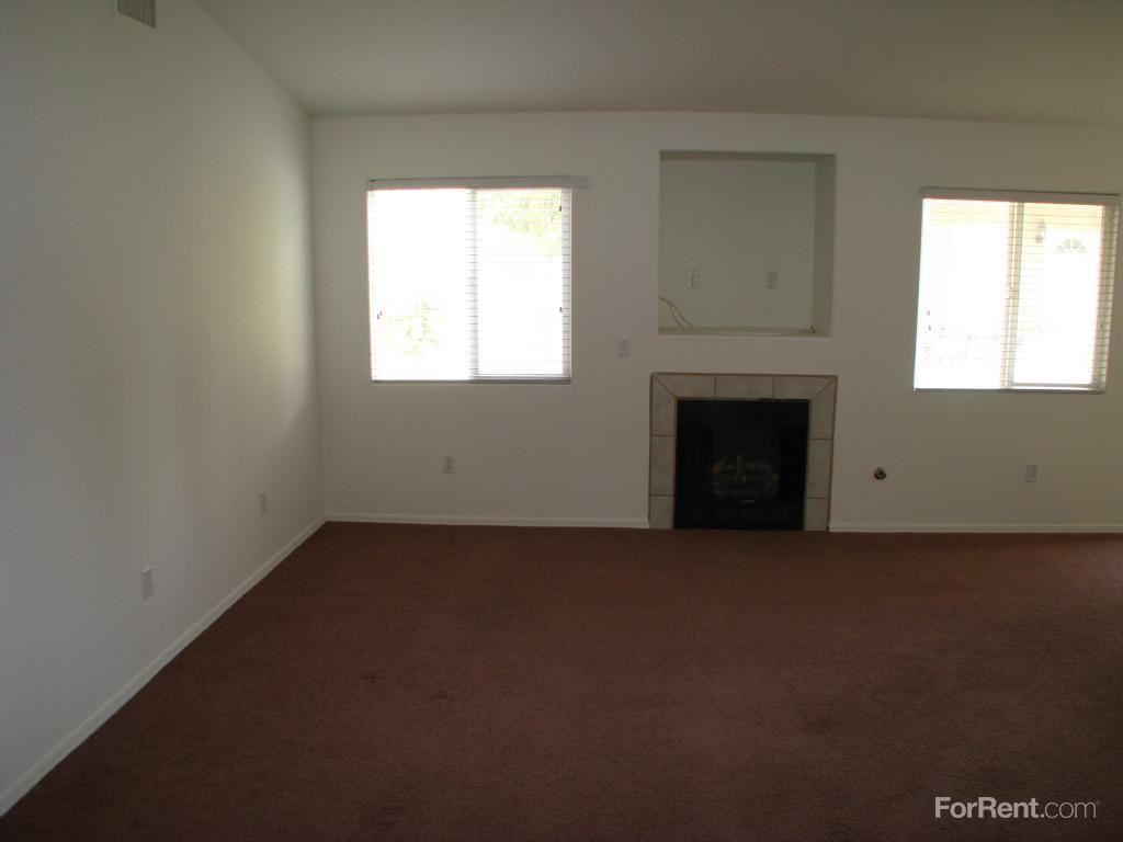 Santa Fe Palms - Photo 2 of 9