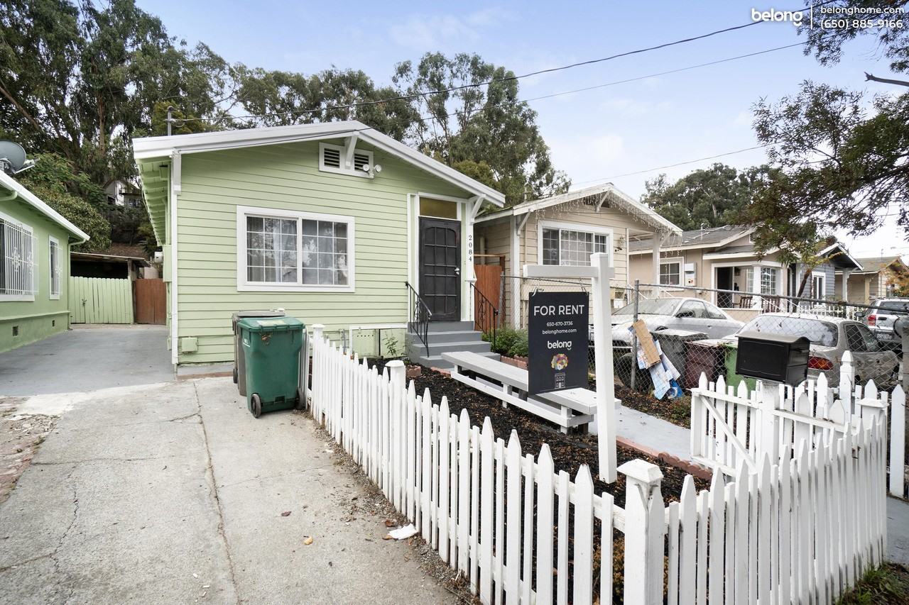 2084 Harrington Ave - Photo 2 of 38