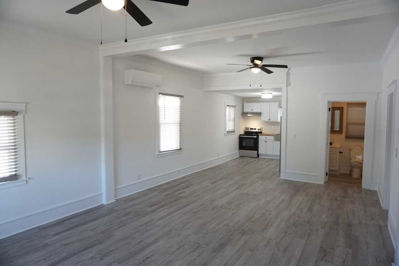 708 Harnett St - Photo 6 of 20
