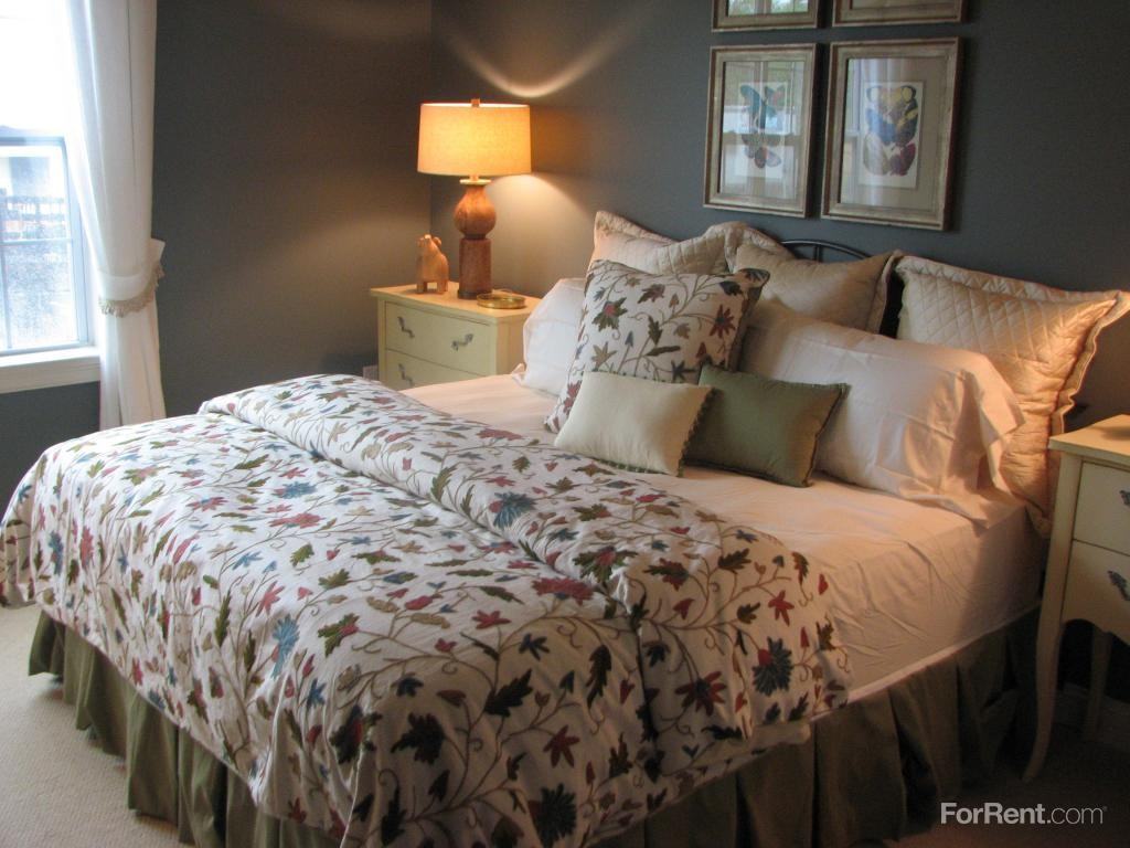 Presidential Place - Photo 3 of 8