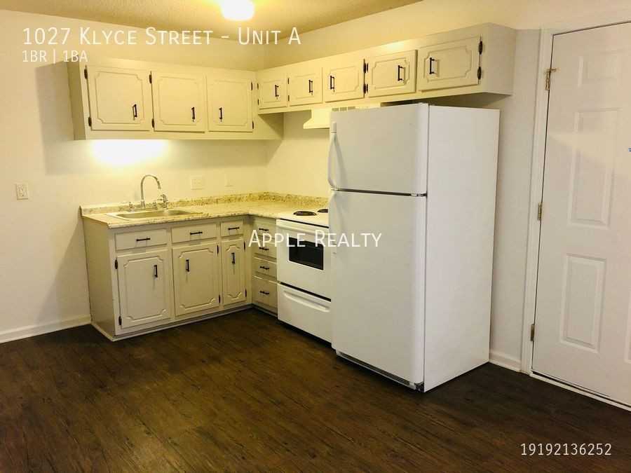 1027 Klyce St #A - Photo 3 of 9