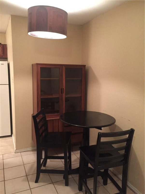 1716 Crest Grove Dr - Photo 3 of 8