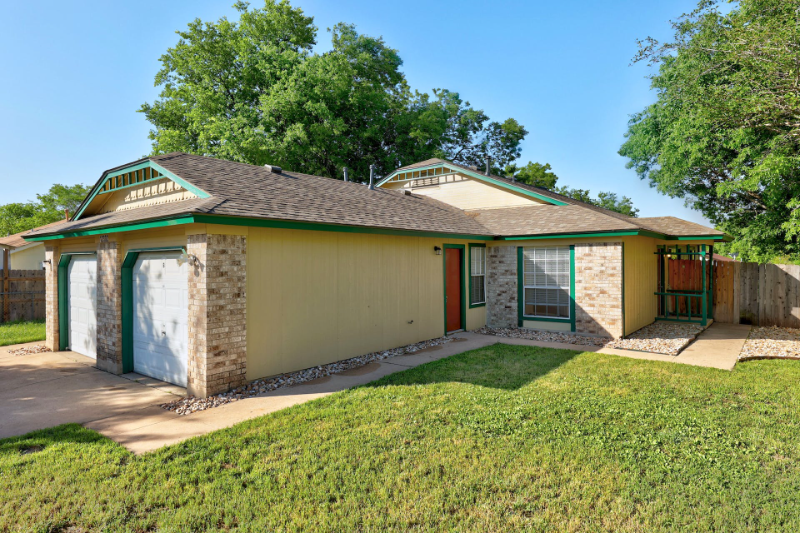 12302 Dellrey Dr #B - Photo 3 of 22