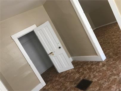 209 W 7TH - Photo 3 of 10